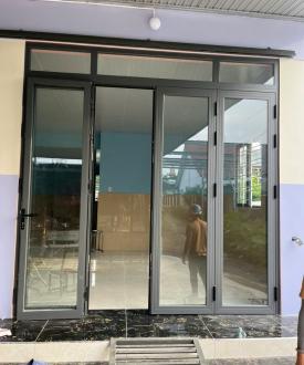 CỬA NH&Ocirc;M K&Iacute;NH XINGFA 01