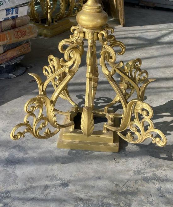 đ&egrave;n hợp kim nh&ocirc;m 008