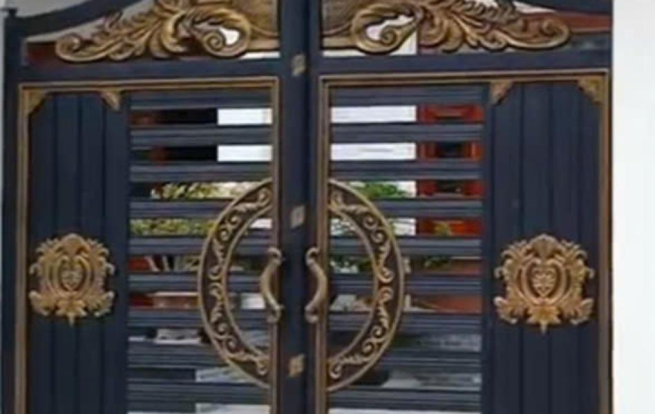 cửa cổng LĐT 74